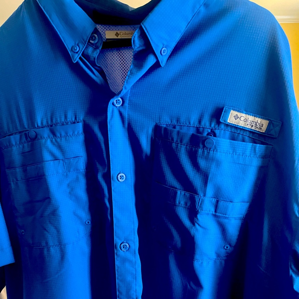 Men's button up outdoors shirt